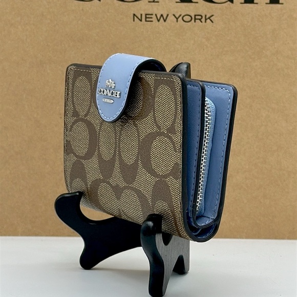 Coach Medium Corner Zip Wallet In Signature Canvas - Picture 4 of 15